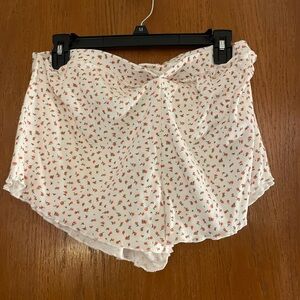 Floral White Women's Shorts